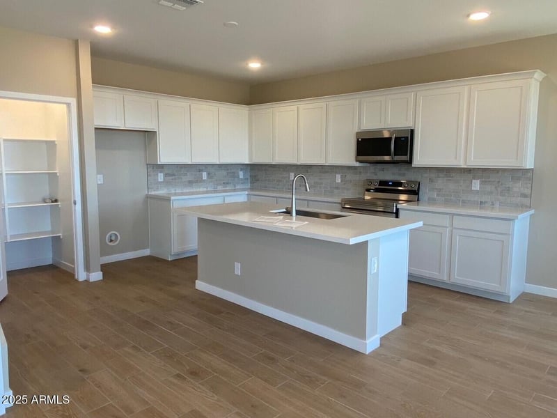 31878 Bandit Rd, San Tan Valley, AZ 85143