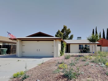 319 Kristal Way, Phoenix, AZ 85027