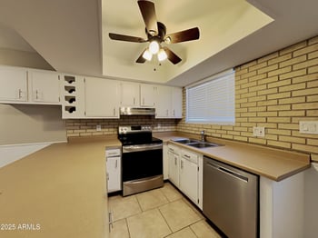 319 Kristal Way, Phoenix, AZ 85027