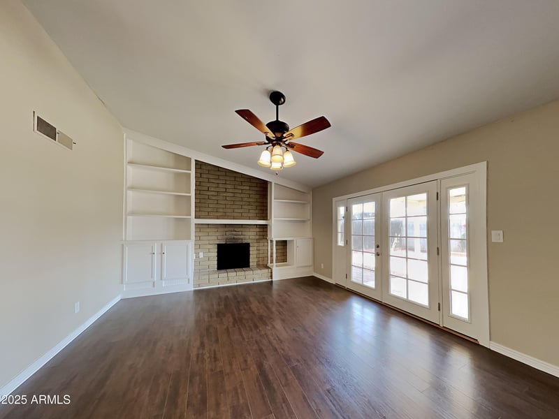 319 Kristal Way, Phoenix, AZ 85027