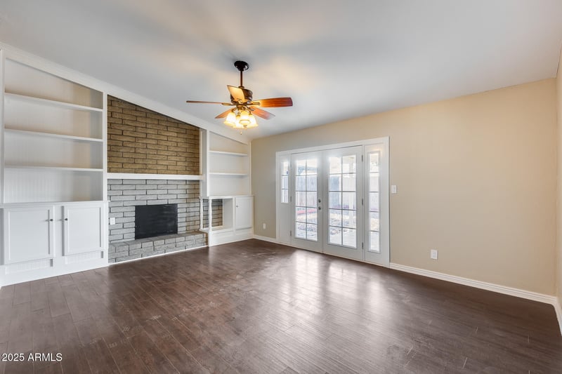 319 Kristal Way, Phoenix, AZ 85027