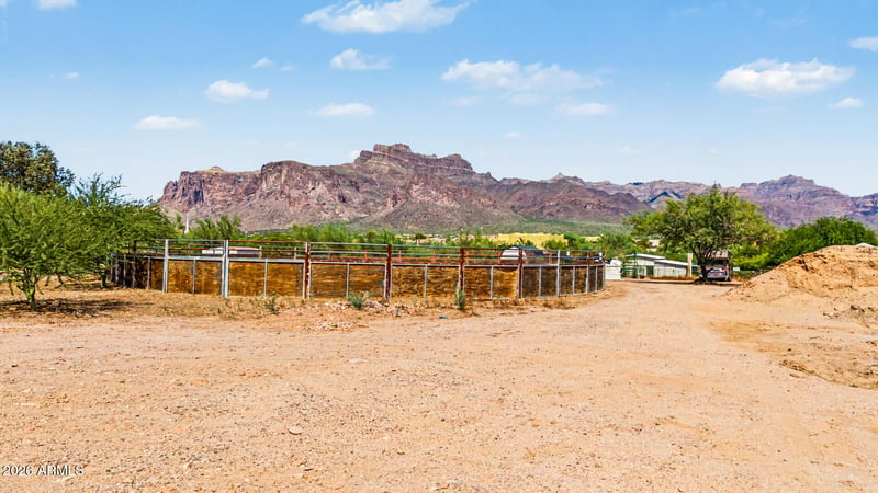 319 S Muleshoe Rd #016D, Apache Junction, AZ 85119