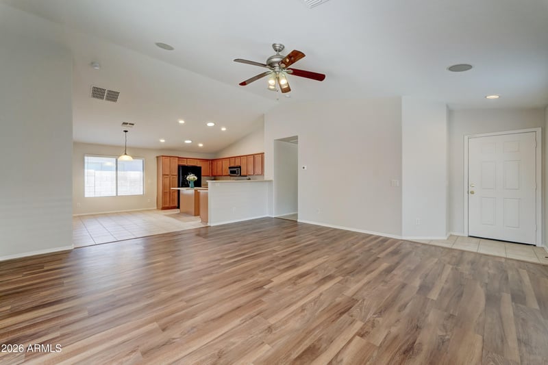 319 Holstein Trl, San Tan Valley, AZ 85143
