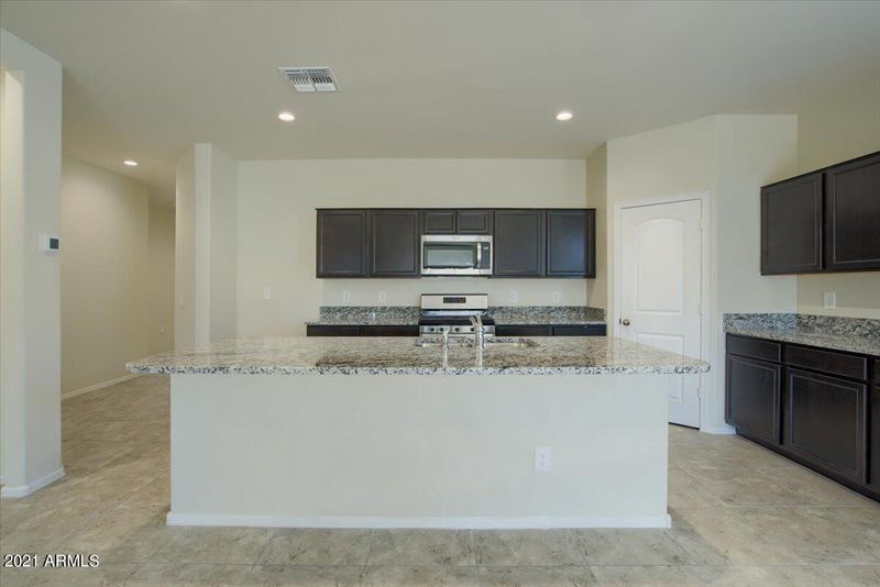3191 N Lainey Ln, Buckeye, AZ 85396