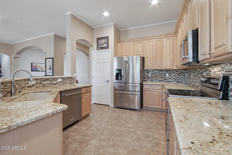 31912 23rd Ave, Phoenix, AZ 85085