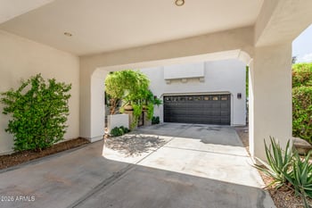 31914 20th Ln, Phoenix, AZ 85085