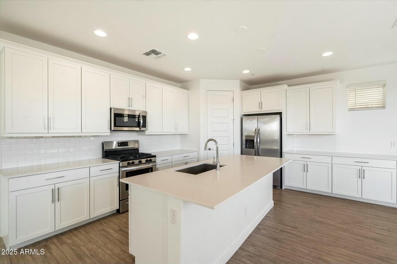 31957 125th Ave, Peoria, AZ 85383