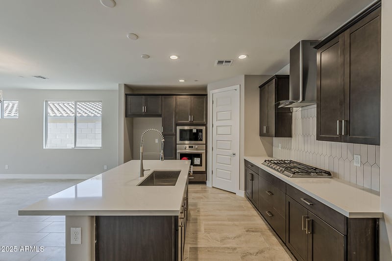 31969 117th Ave, Peoria, AZ 85383