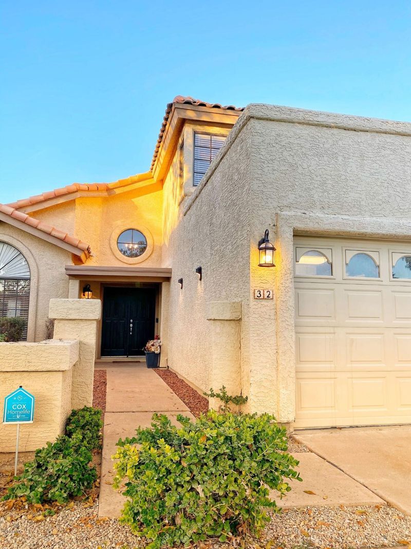 32 E Greentree Dr, Tempe, AZ 85284