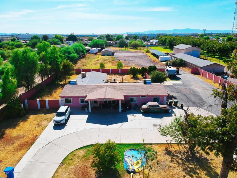 32 N 67th Ave, Phoenix, AZ 85043
