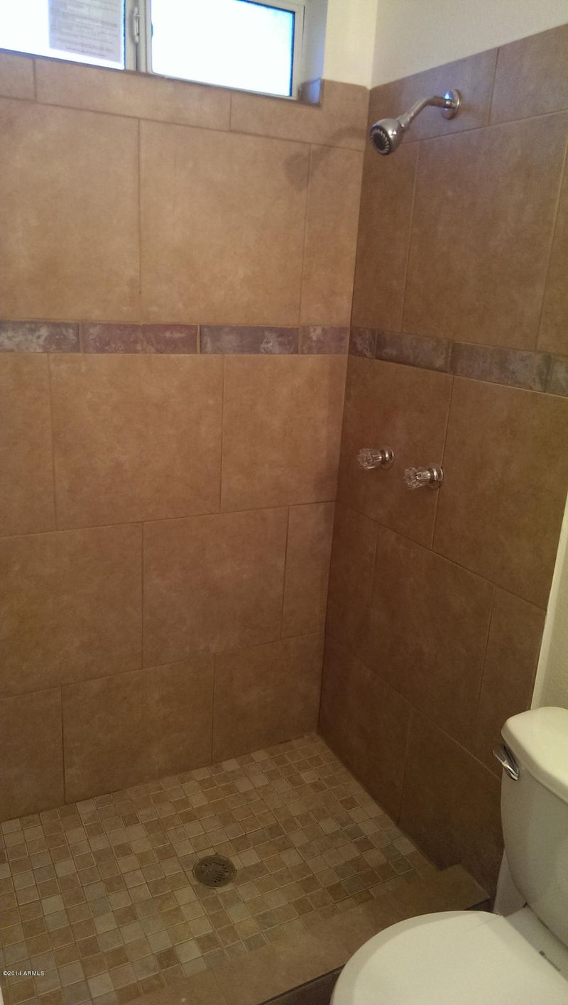 32 S 29th Dr, Phoenix, AZ 85009