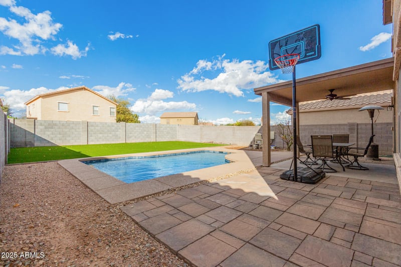32 Desert Vista Trl, San Tan Valley, AZ 85143