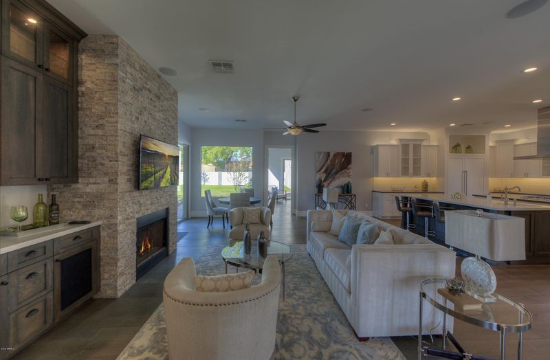 320 E Lamar Rd, Phoenix, AZ 85012