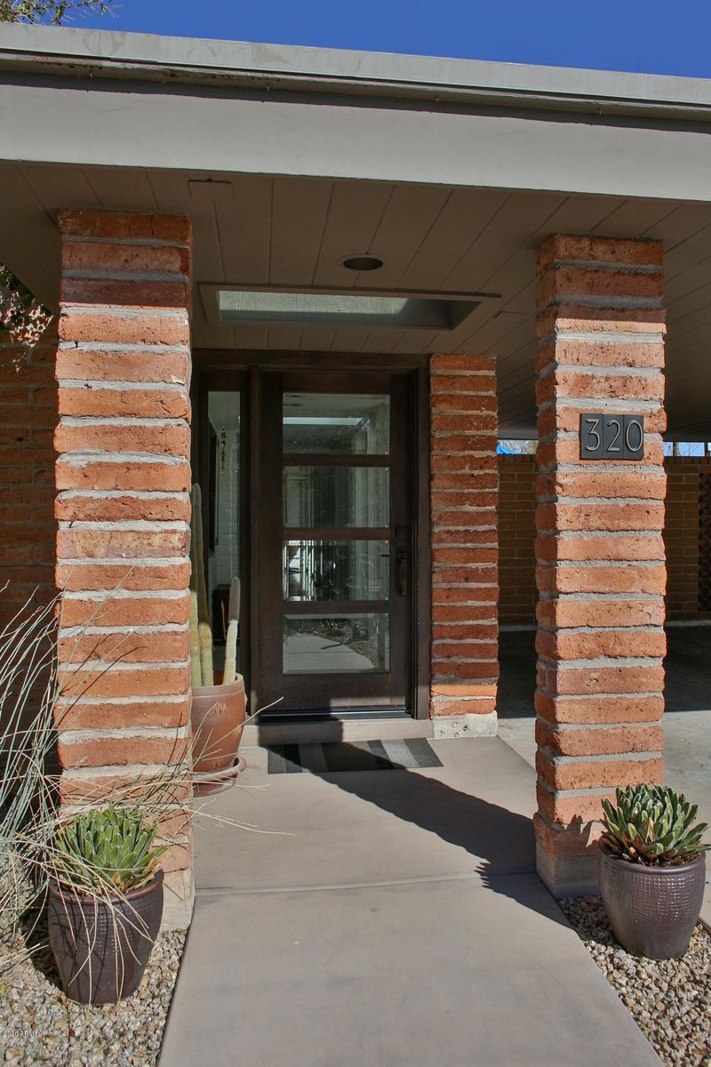 320 E Verde Ln, Phoenix, AZ 85012