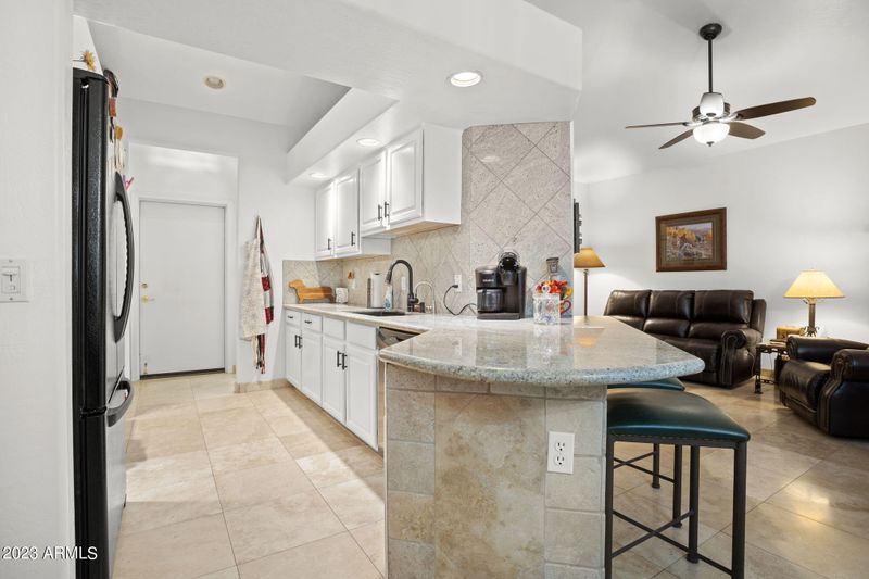 320 S 70th St #4, Mesa, AZ 85208