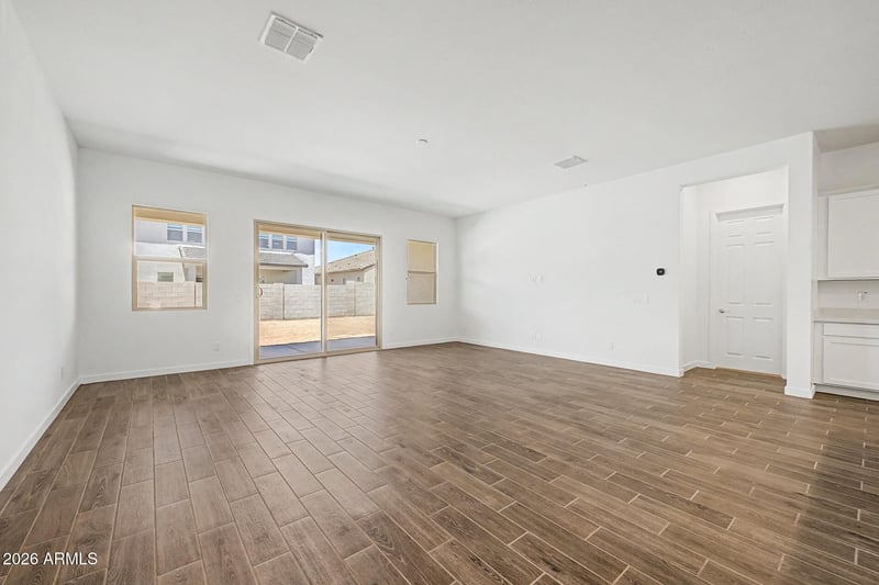 320 Floyd Dr, San Tan Valley, AZ 85140