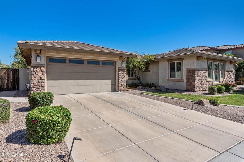 320 W Hackberry Dr, Chandler, AZ 85248
