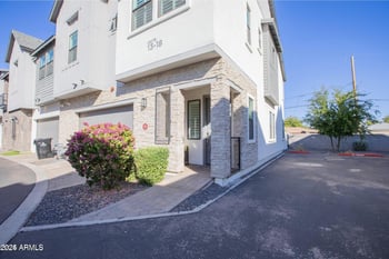 3200 39th St #17, Phoenix, AZ 85018