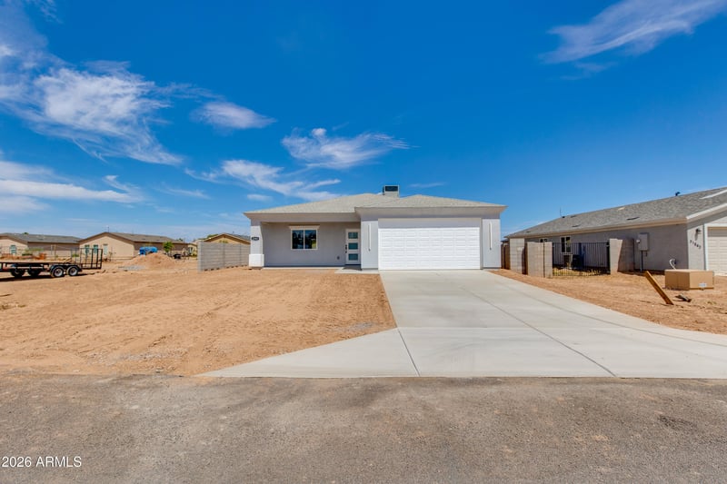 32001 Poplar St, Wittmann, AZ 85361