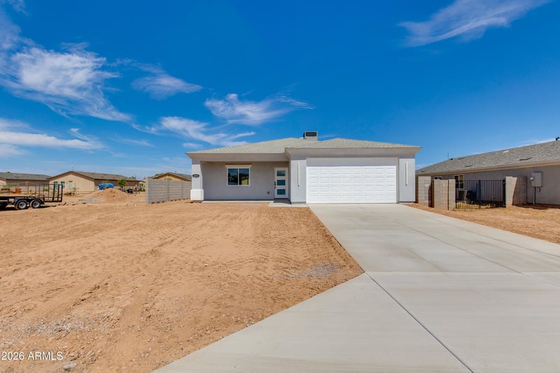 32001 Poplar St, Wittmann, AZ 85361