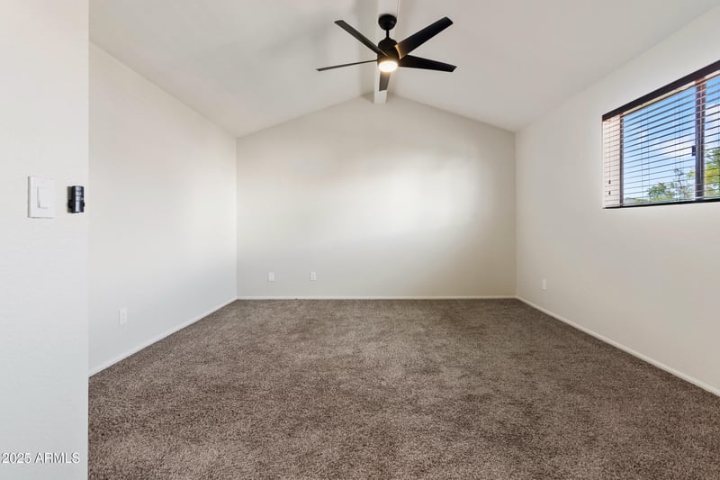 3201 38th St #2, Phoenix, AZ 85018