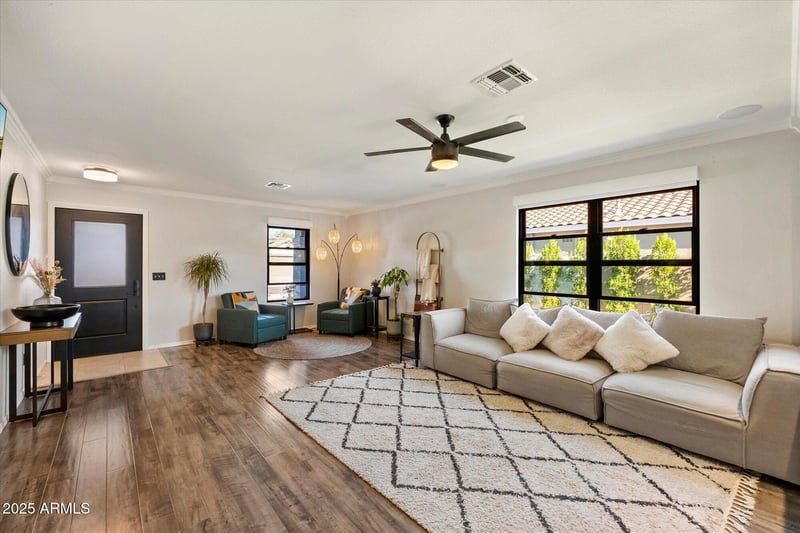 3201 Mark Ln, Phoenix, AZ 85083