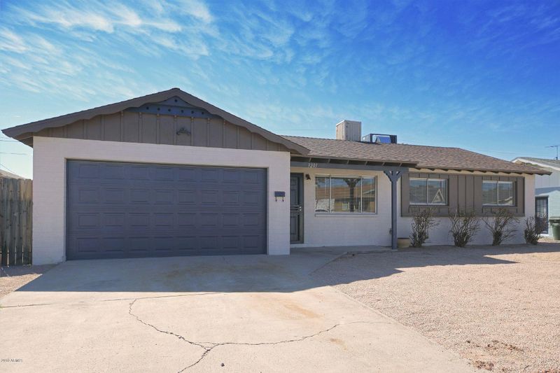 3201 W Voltaire Ave, Phoenix, AZ 85029