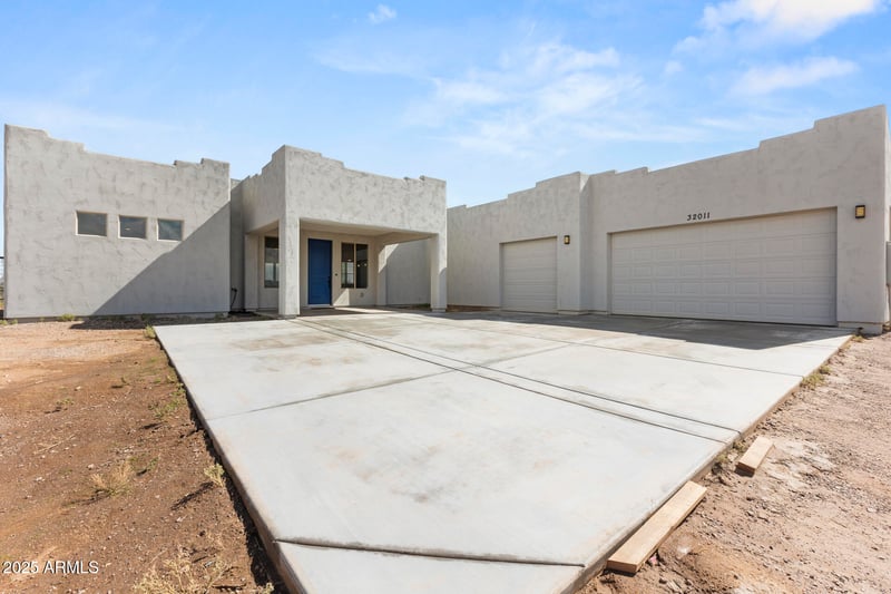 32011 225th Dr, Wittmann, AZ 85361