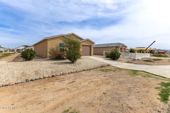 32017 Poplar St, Wittmann, AZ 85361