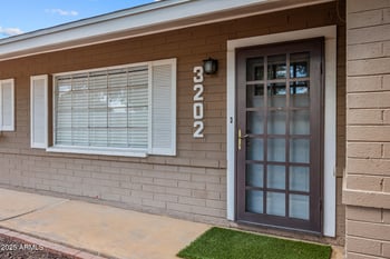 3202 21st St, Phoenix, AZ 85016