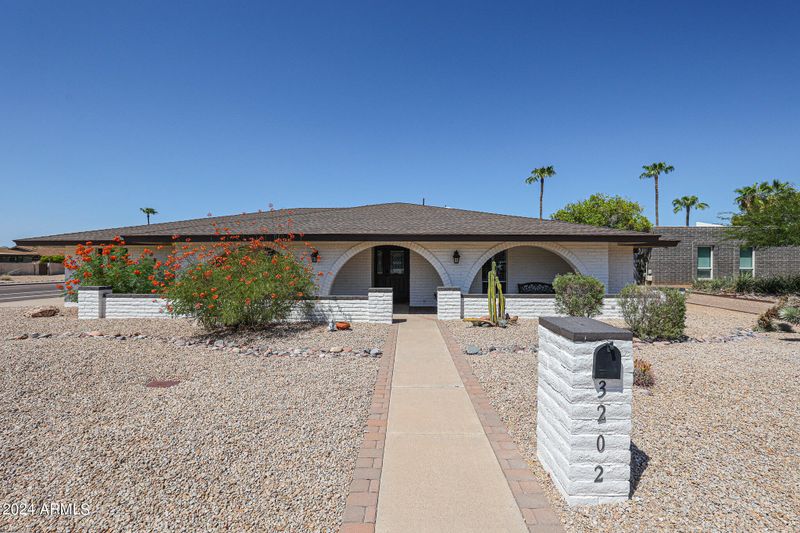 3202 E Las Rocas Dr, Phoenix, AZ 85028