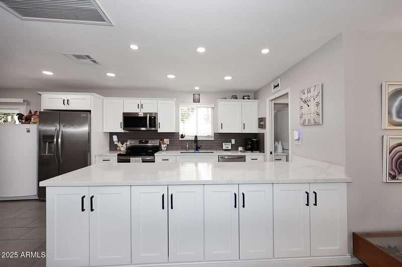 3202 Joan De Arc Ave, Phoenix, AZ 85029