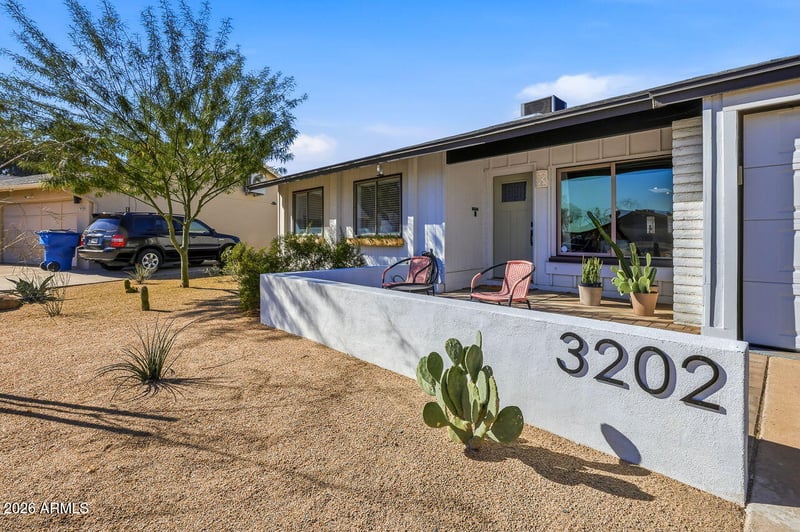 3202 Emerson St, Chandler, AZ 85225