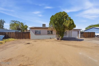 3202 Acapulco Ln, Phoenix, AZ 85053