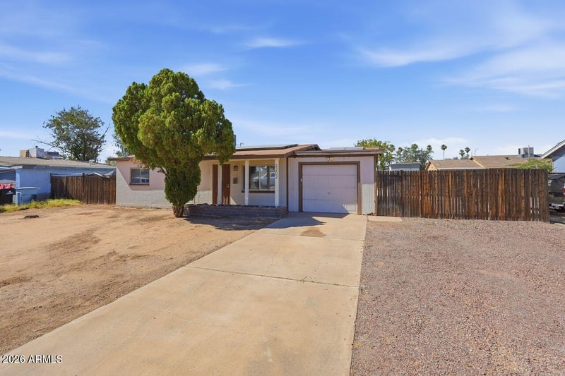 3202 Acapulco Ln, Phoenix, AZ 85053