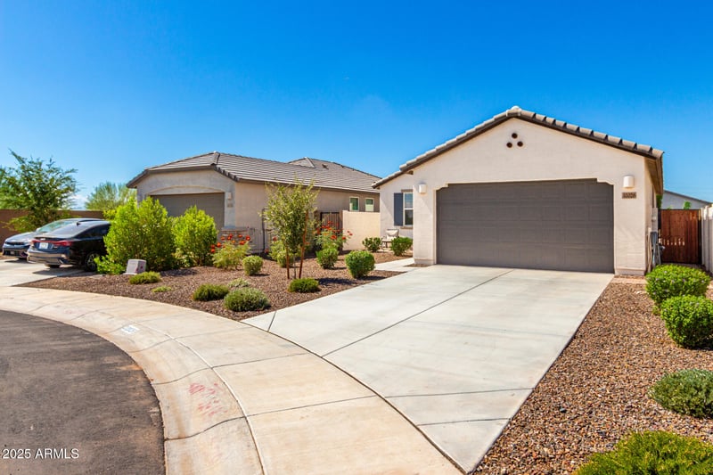 32026 Wayne Ln, San Tan Valley, AZ 85143