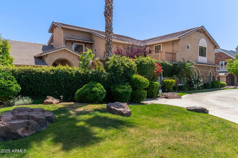 3203 Ellis St, Mesa, AZ 85213