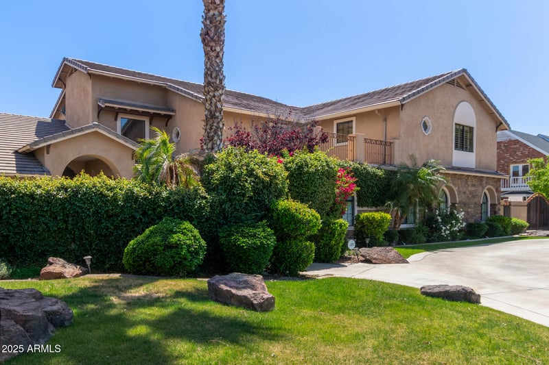 3203 Ellis St, Mesa, AZ 85213