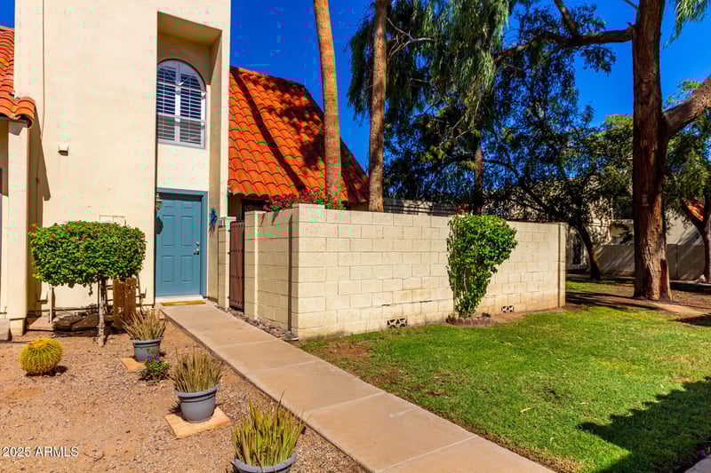 3203 Loma Ln #3, Phoenix, AZ 85051
