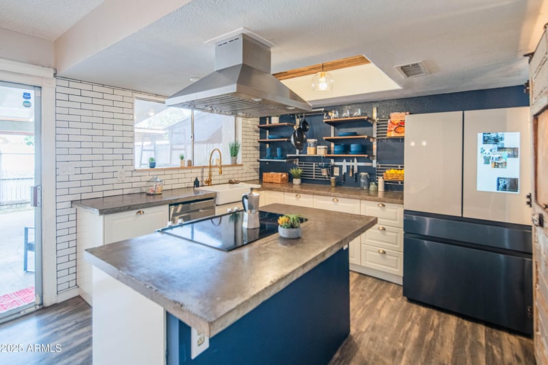 3203 Royal Palm Rd, Phoenix, AZ 85051