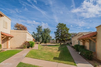 3203 Royal Palm Rd, Phoenix, AZ 85051