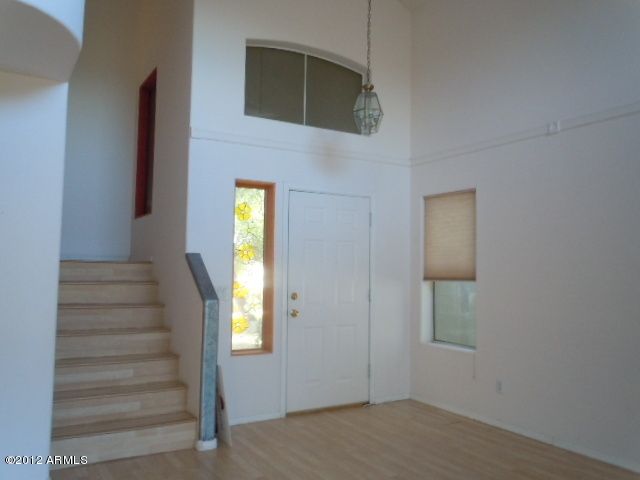 3204 E Laurel Ln, Phoenix, AZ 85028