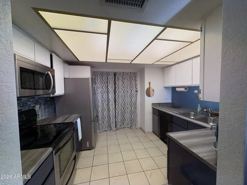 3204 Loma Ln #2, Phoenix, AZ 85051
