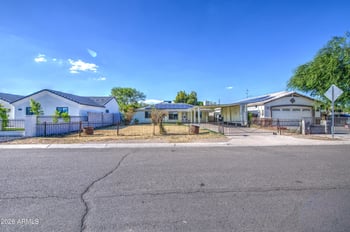 3204 W Monte Vista Rd, Phoenix, AZ 85009