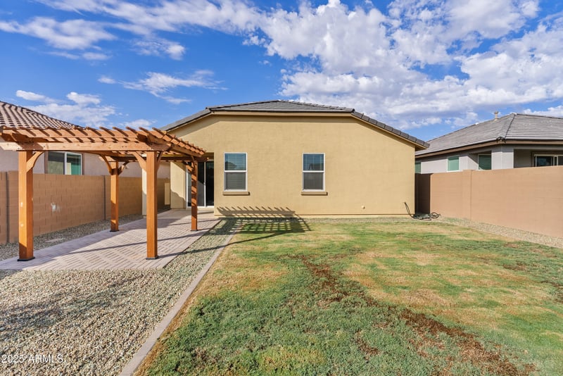 32041 Wayne Ln, San Tan Valley, AZ 85143