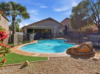 3206 81st Ave, Phoenix, AZ 85043