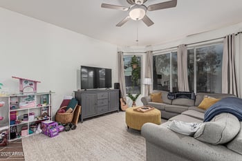 3206 Kristal Way, Phoenix, AZ 85050