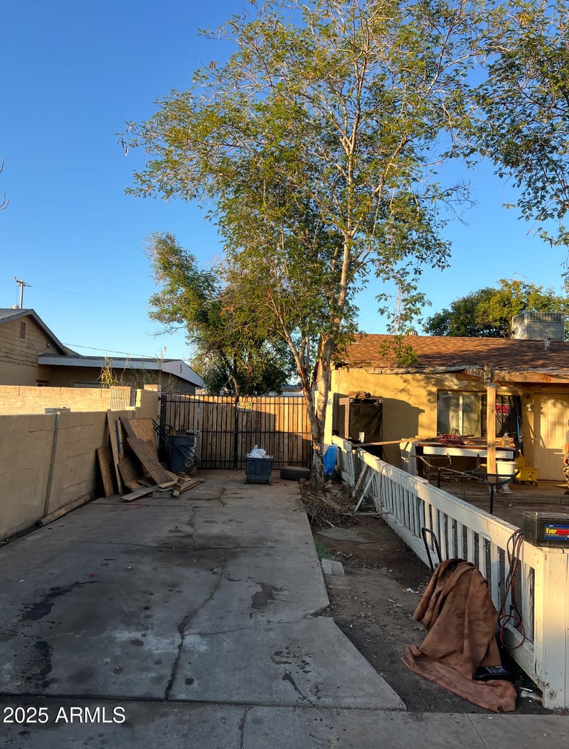 3206 Pierce St, Phoenix, AZ 85009