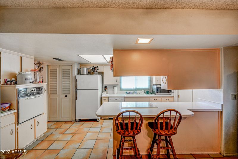 3206 W Hearn Rd, Phoenix, AZ 85053