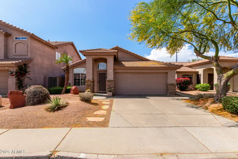 3207 Behrend Dr, Phoenix, AZ 85050